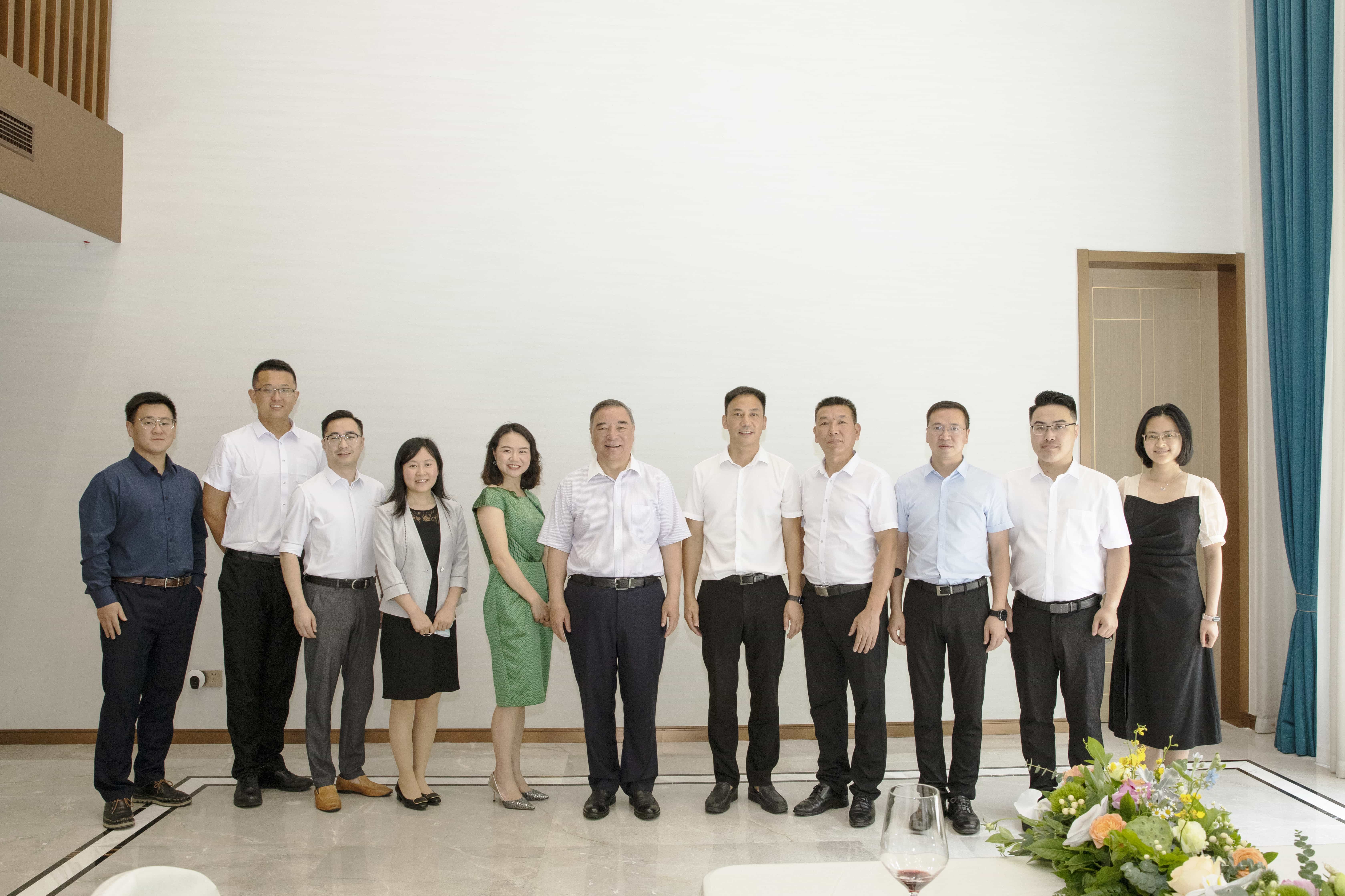 人员合照.jpg